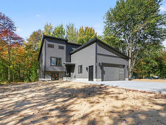 3rd image of 3803 S Brooks Rd