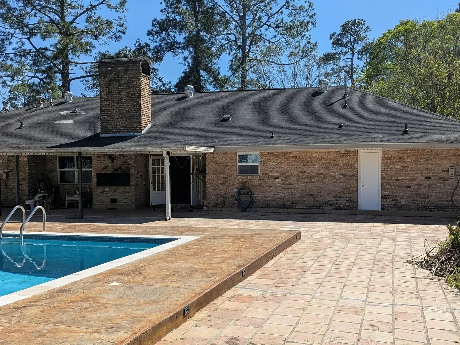 4 bed, 2.5 bath, 3300 sqft, $3,500 — Photo 3