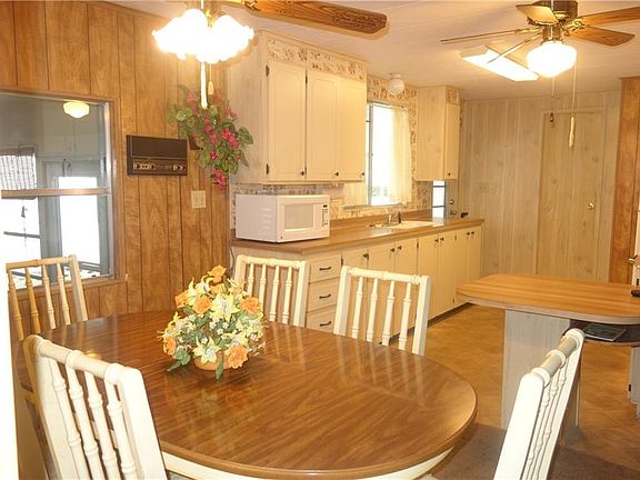 4th image of 1003 Forest Lake Dr