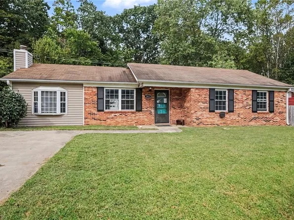 361 Northfield Dr, King, NC 27021