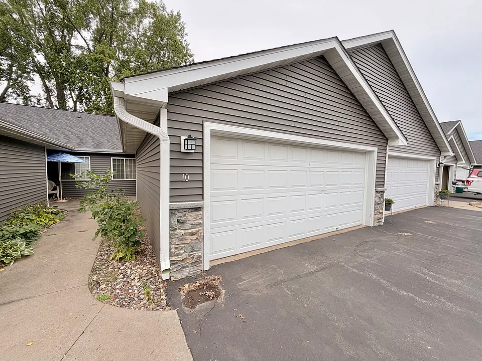 1701 Industrial St #10
