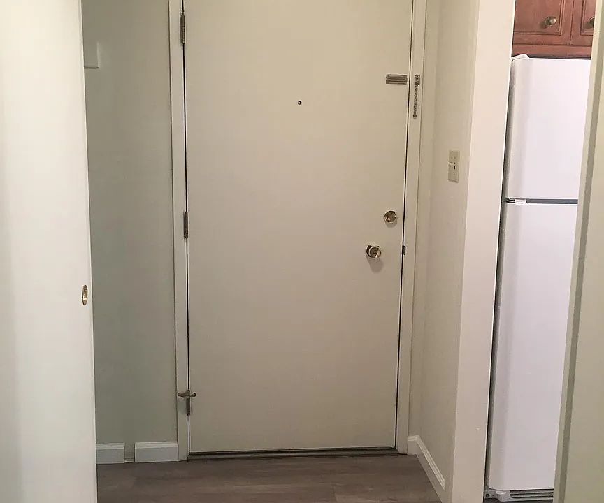 1st image of 24 Crystal Springs Rd #6