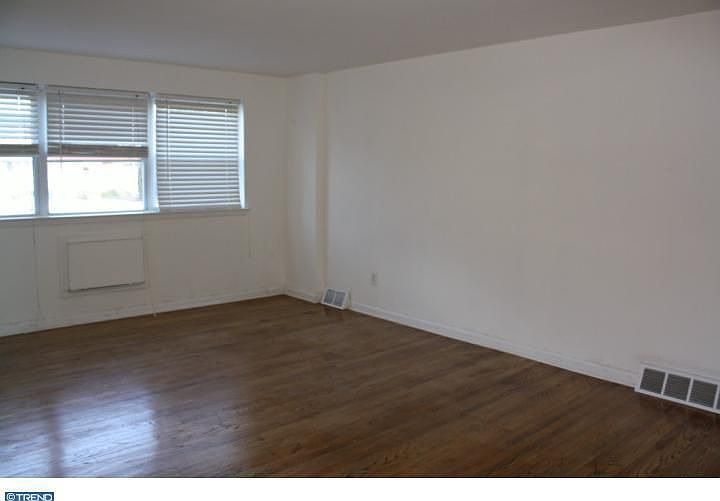 1st image of 5472 Vicaris St