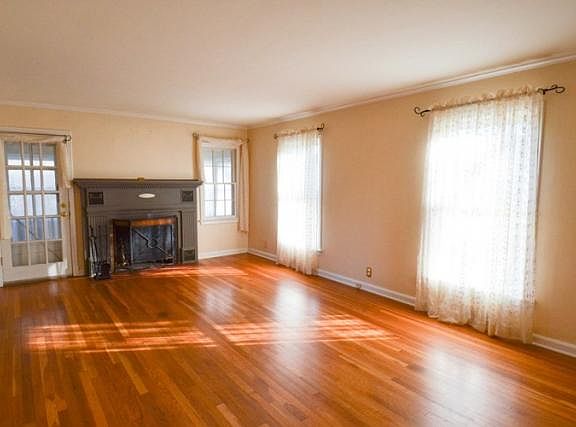2nd image of 1317 McKinley Ave