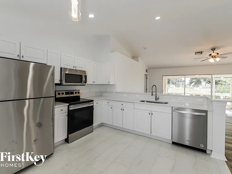 1319 NW 13th Ave — Photo 7