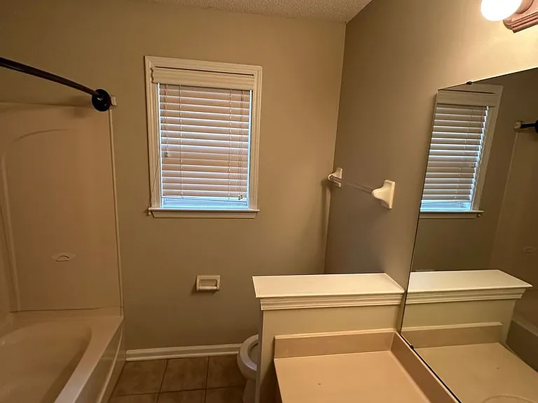 10144 Lynham Dr — Photo 15