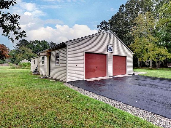 2nd image of 701 Dare Rd