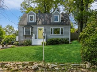 136 Hillcrest Ave, Morristown, NJ 07960