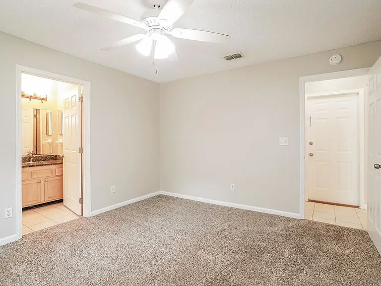 7835 Longhorn Cir E — Photo 11