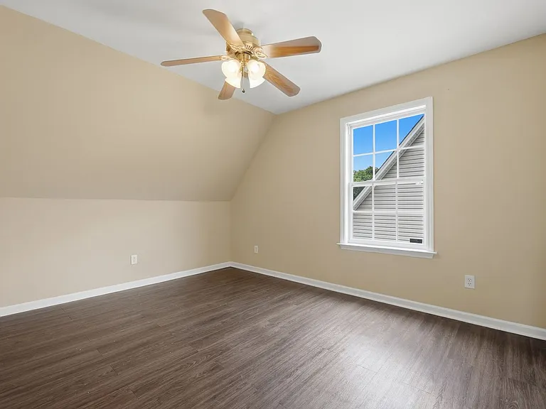 1575 Petty St SE — Photo 10
