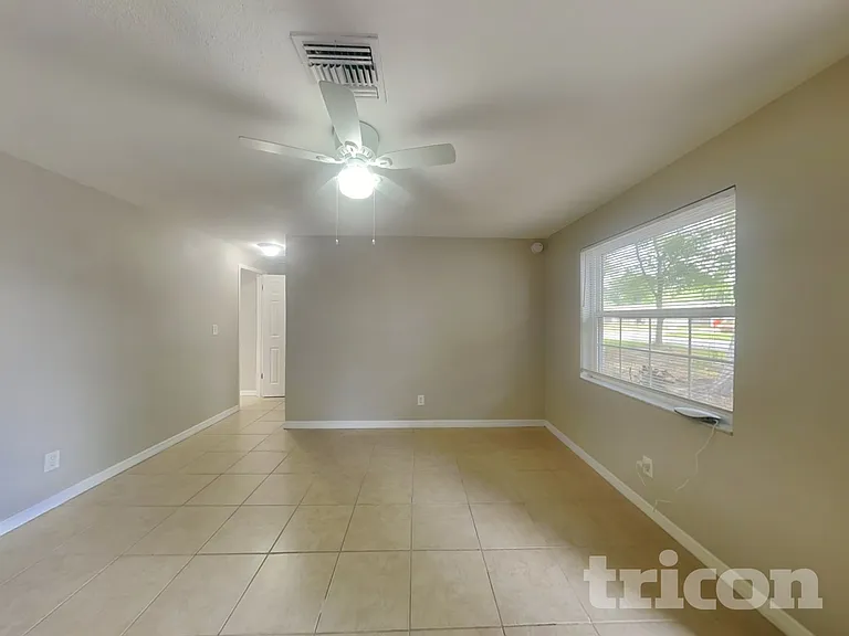 8636 Oriole Ln — Photo 3