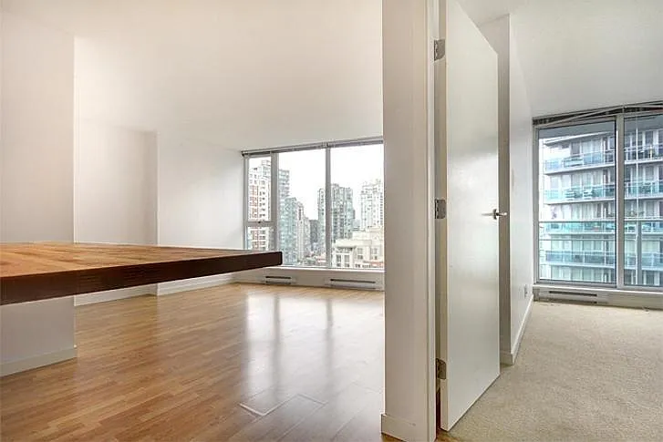 233 Robson St #2710 — Photo 15
