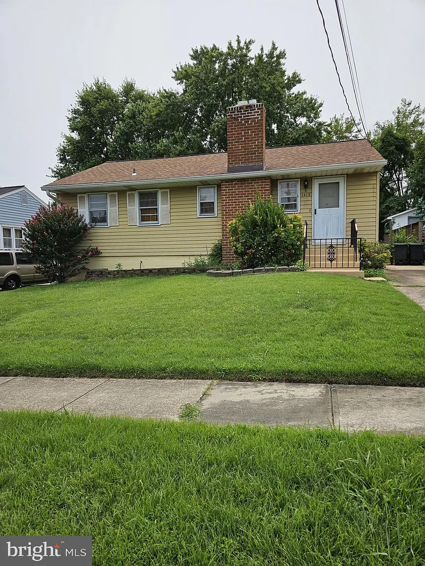 1413 Torrey Pl photo 1