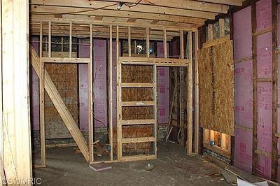 2nd image of 831 Turner Ave NW