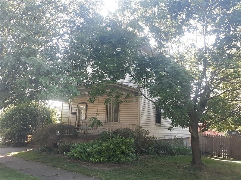1st image of 402 S 5th St