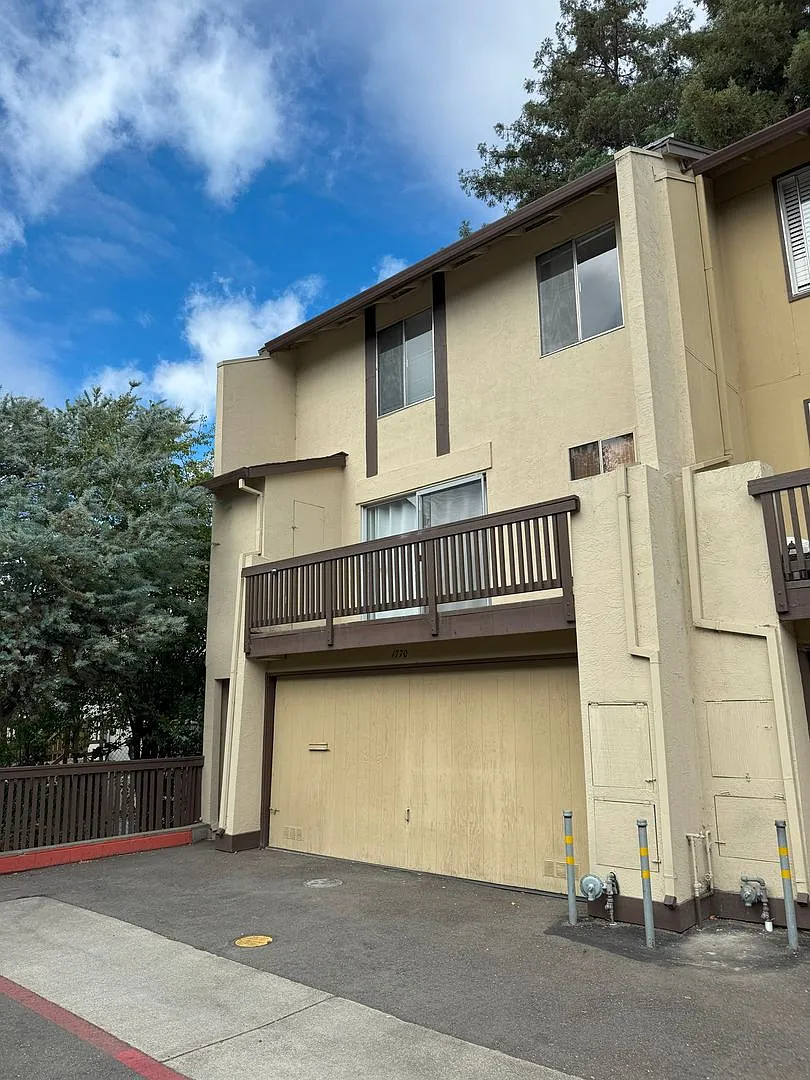 1770 Gazelle Way photo 1