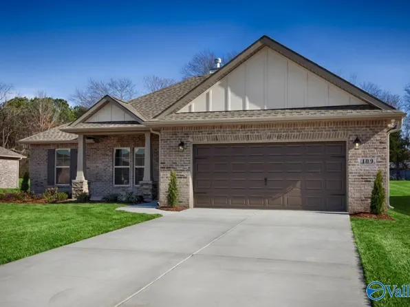 109 Dolf Leaf Ln, Huntsville, AL 35811