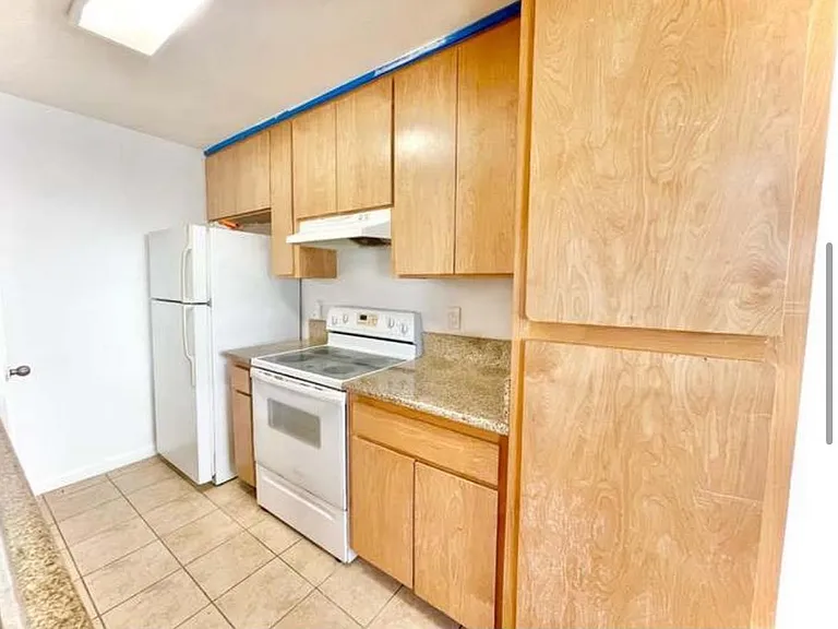 2767 W Fairmont Ave #105 — Photo 3