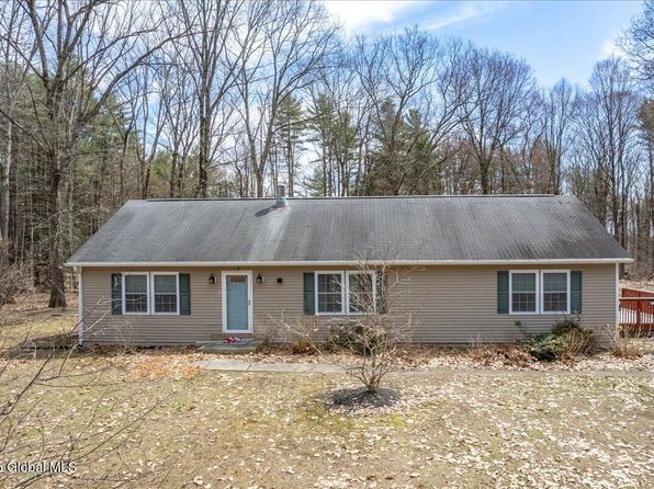 32 Lady Slipper Lane, Porter Corners, NY 12859