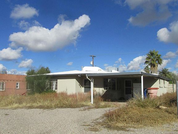 2nd image of 3311 E Silverlake Rd