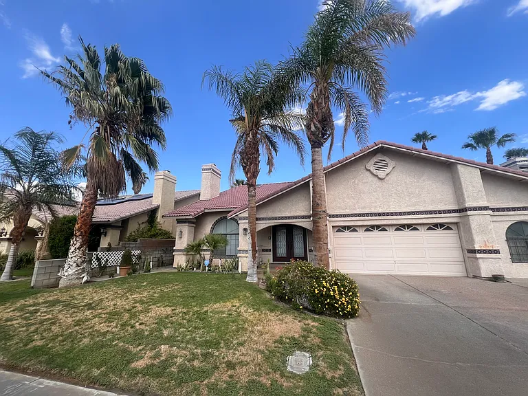 28120 Avenida Maravilla — Photo 26