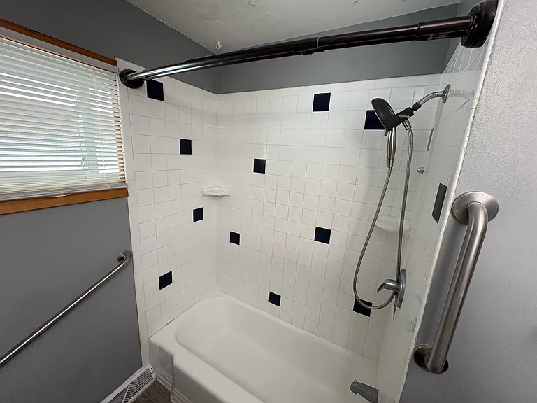 6210 Walker Ave — Photo 9