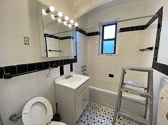 3rd image of 83-14 Lefferts Blvd #2F