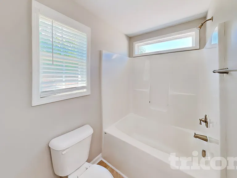 32 Balboa Pkwy — Photo 10