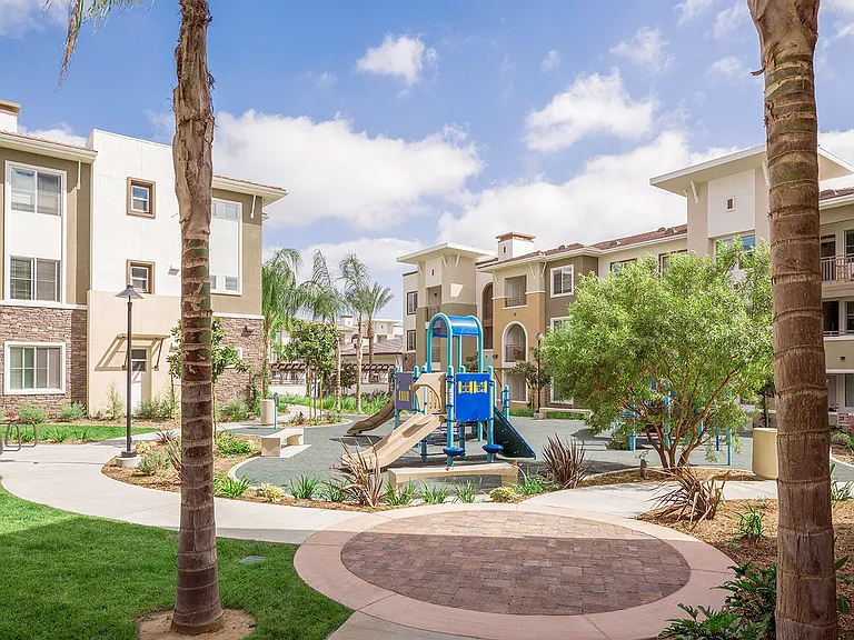 Skye Apartments — Photo 17