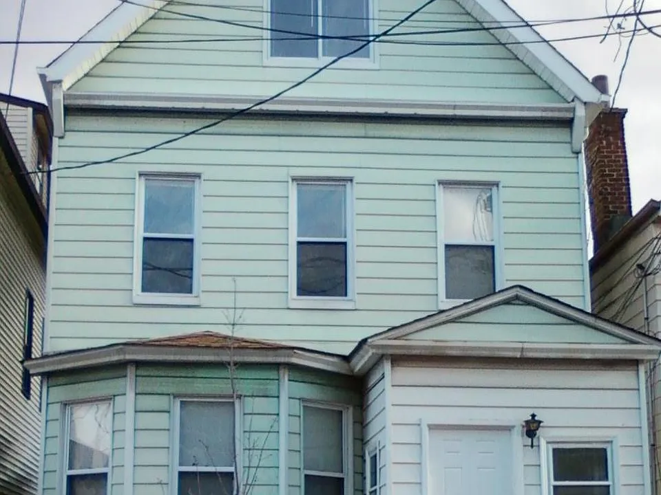 417 Central Ave