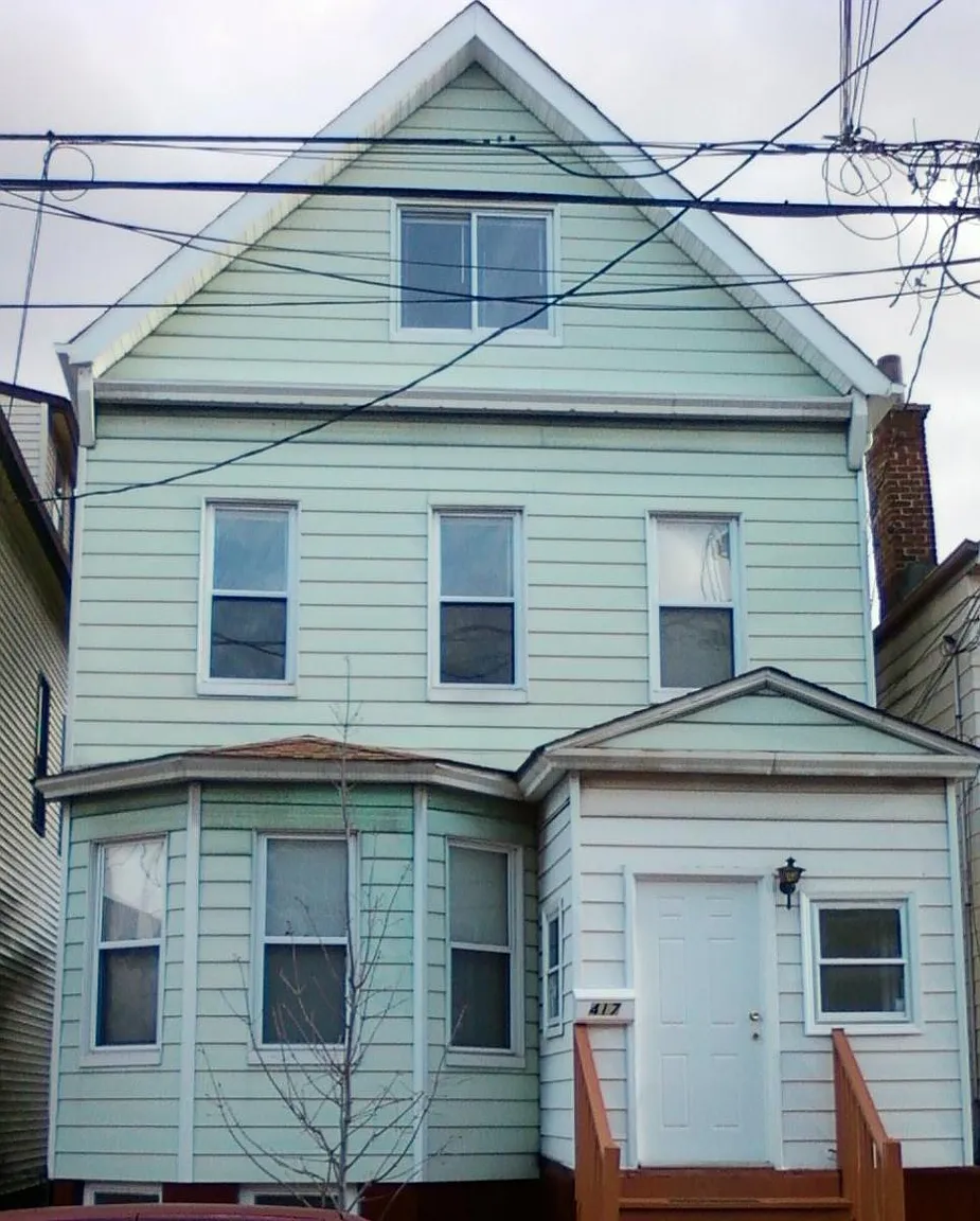 417 Central Ave photo 1