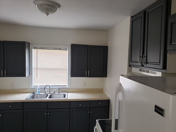 2nd image of 118 State St