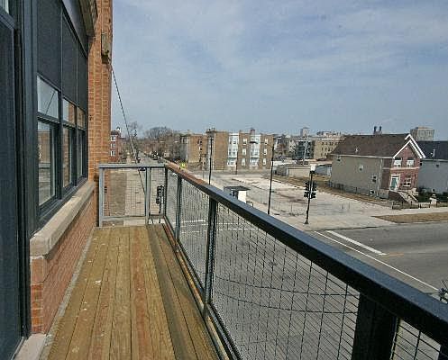 1st image of 6300 S Woodlawn Ave APT 206