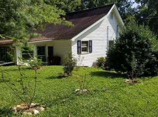 401 S Shamrock Ave, Landrum, SC 29356