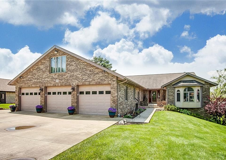 1st image of 1841 Shoshone Dr