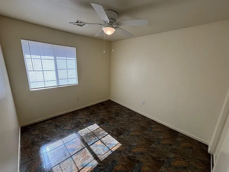 125 E Cactus St #C — Photo 7