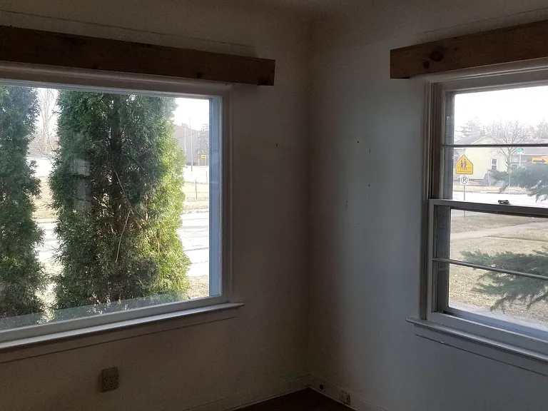 1409 Vermont St — Photo 3