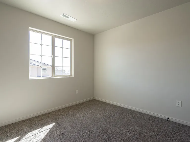 370 W Buena Vista Blvd #111 — Photo 40