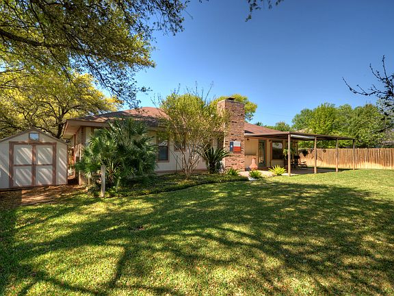 2nd image of 3411 Rocky Hollow Trl