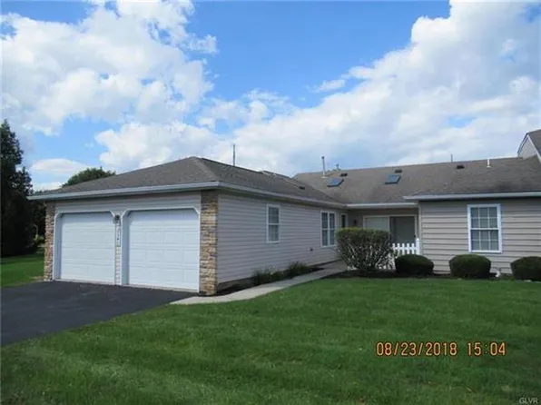 2540 Gulph Mills Pl, Macungie, PA 18062