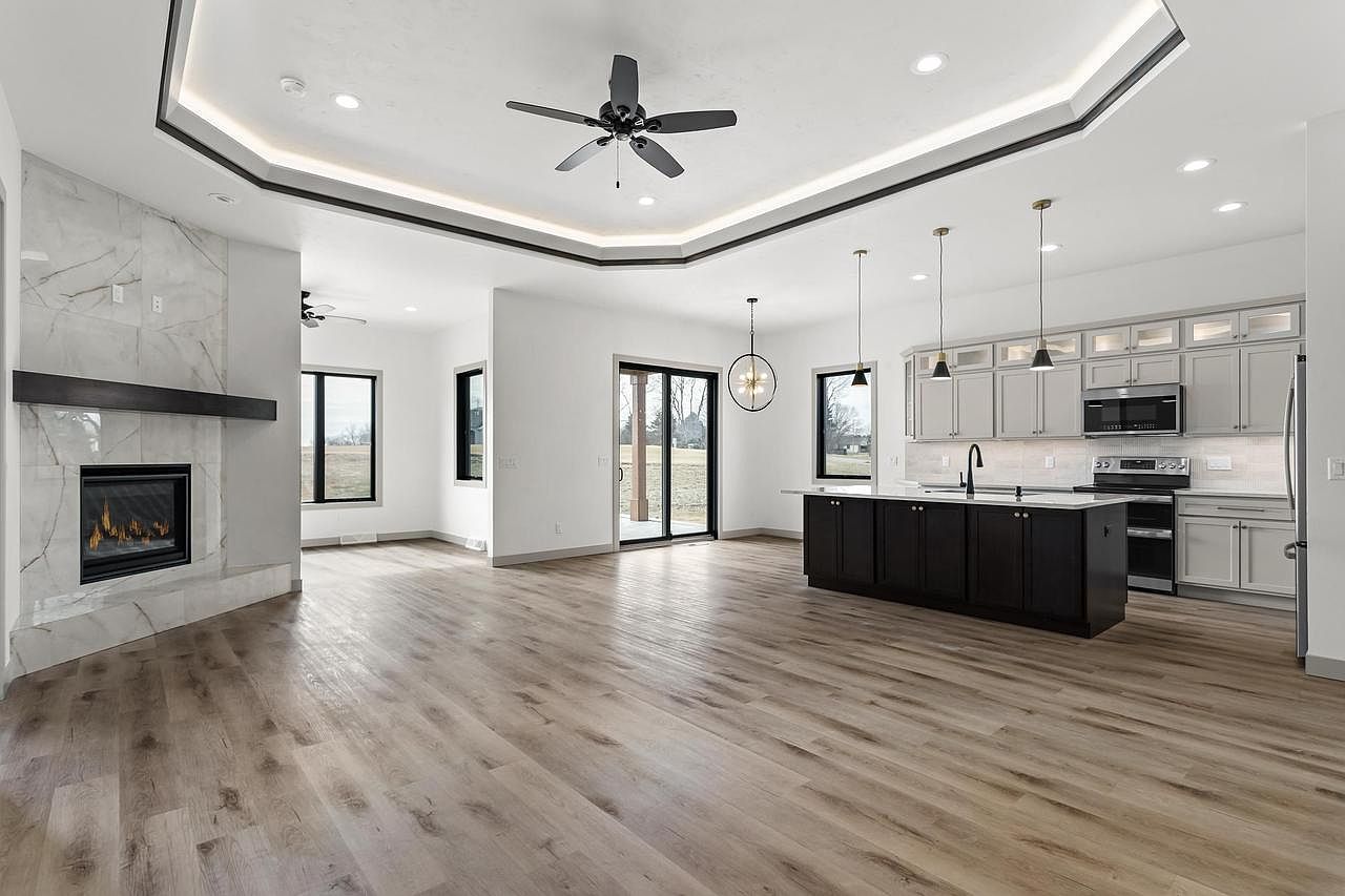353 Ridge View Drive #11