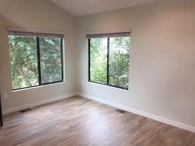 1524 Piedmont Ave #B — Photo 12