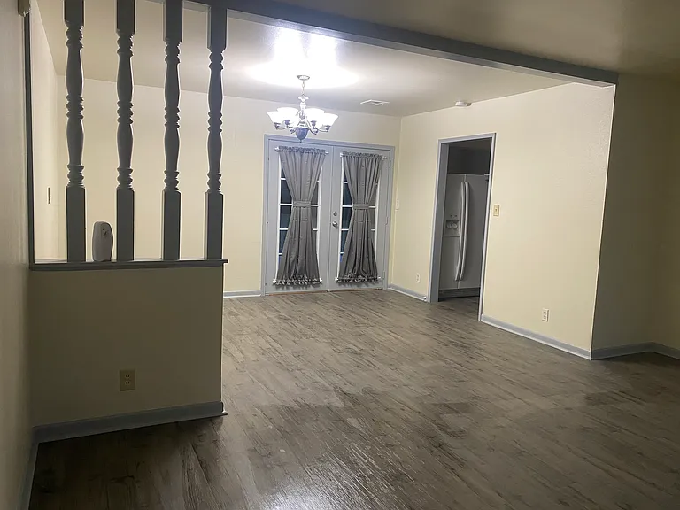 5403 Inwood Dr — Photo 2