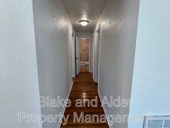 3rd image of 656 Breys Ave NE