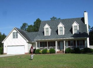 522 Foxlair Dr, Fayetteville, NC 28311