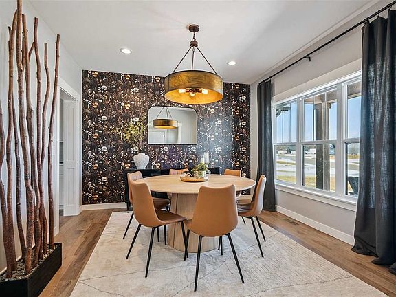 3rd image of 9267 Feather Ridge Pass