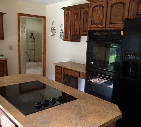 3rd image of 482 Spruceview Dr