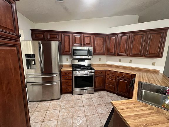 2nd image of 6128 Kearny Trl NW