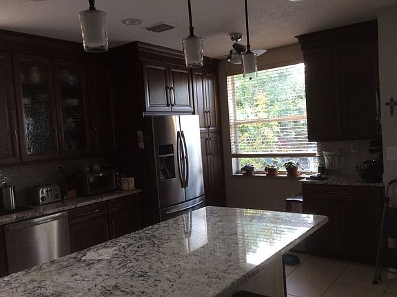 Kitchen Peninsular Island