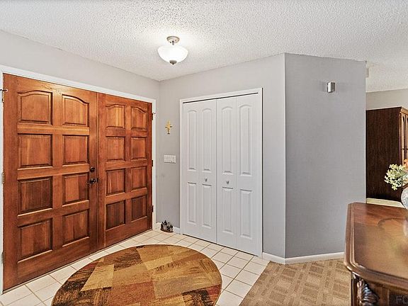 5th image of 15 Foxhall Ln